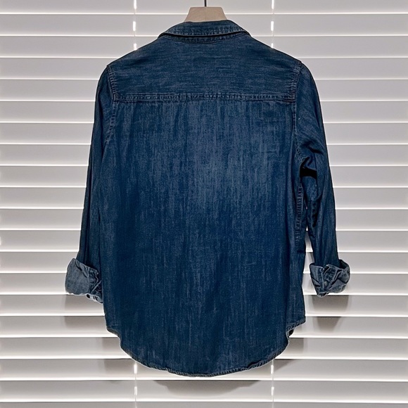 Universal Thread Women’s Long Sleeve Denim Button Down, Size-L - Picture 2 of 6